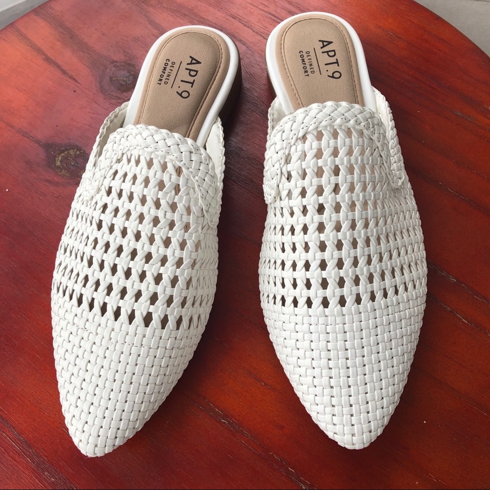 Apt. 9 NWOB Pointed-Toe White Wicker Mule - Sz 6M